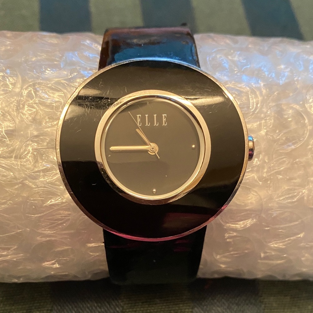 Elle Glossy Black Watch